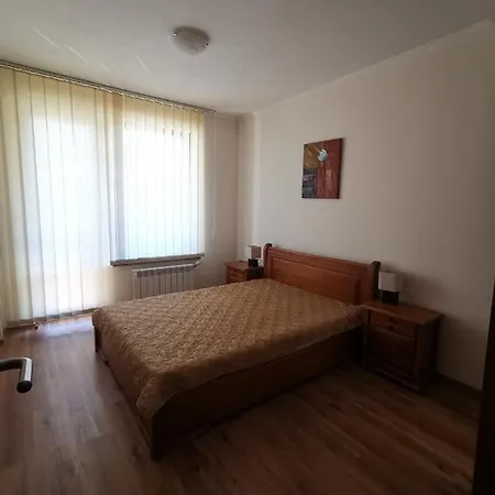 Sunny - Cozy By Gondola Lift, Fast Wi-fi And Mountain View Daire Bansko