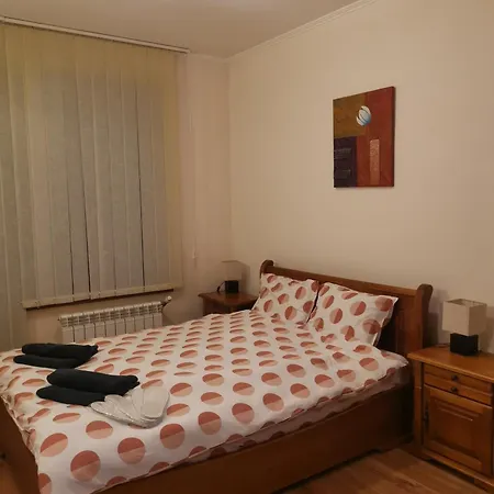 Sunny By The Lift In * بانسكو