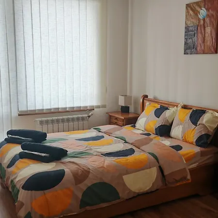Apartament Sunny Home - Cozy Stay By Gondola Lift, Fast Wi-Fi And Mountain View Bansko