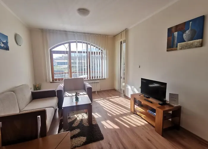 Apartment Sunny By The Lift In